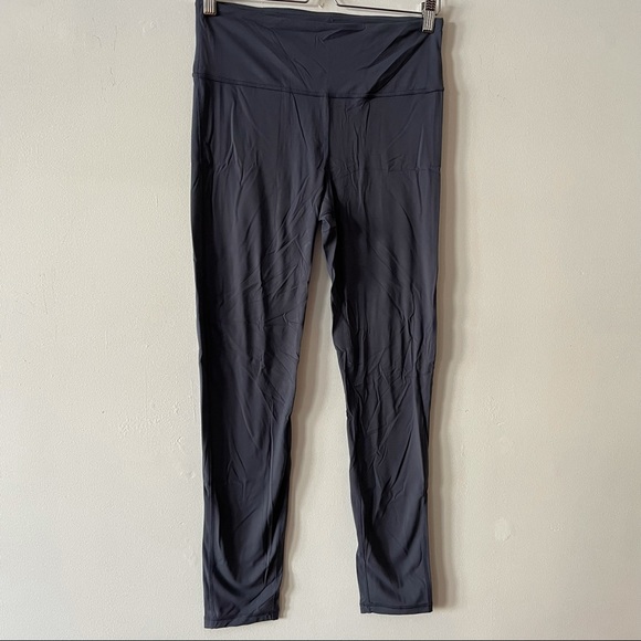 3/20$ Whisper leggings purple with calf cut outs - Picture 1 of 4